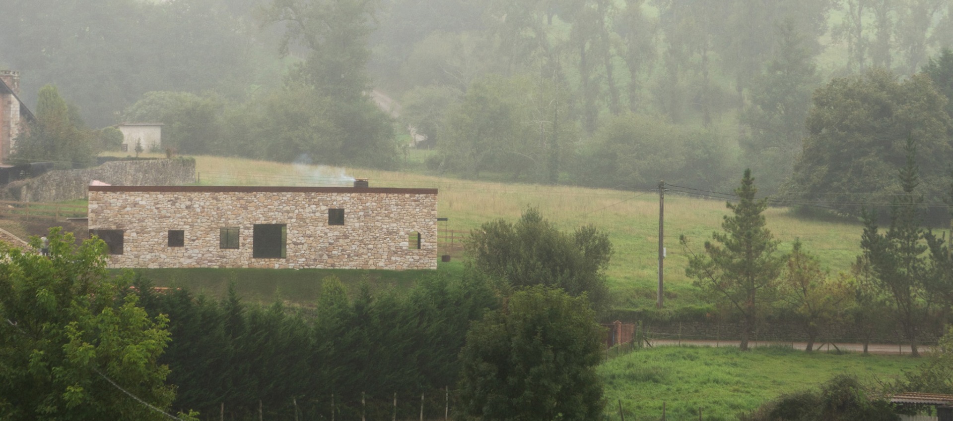 Entre lo pétreo y lo ligero. «Casa Reversa» por Héctor Navarro + arkhitekton