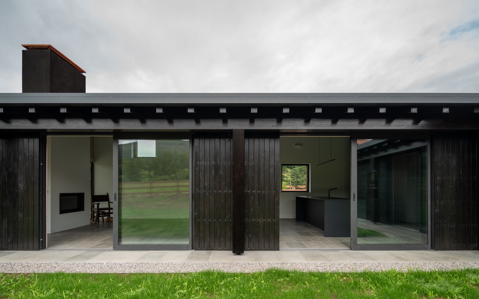 "Casa Reversa" by Héctor Navarro + arkhitekton. Photograph by William Mulvihill.