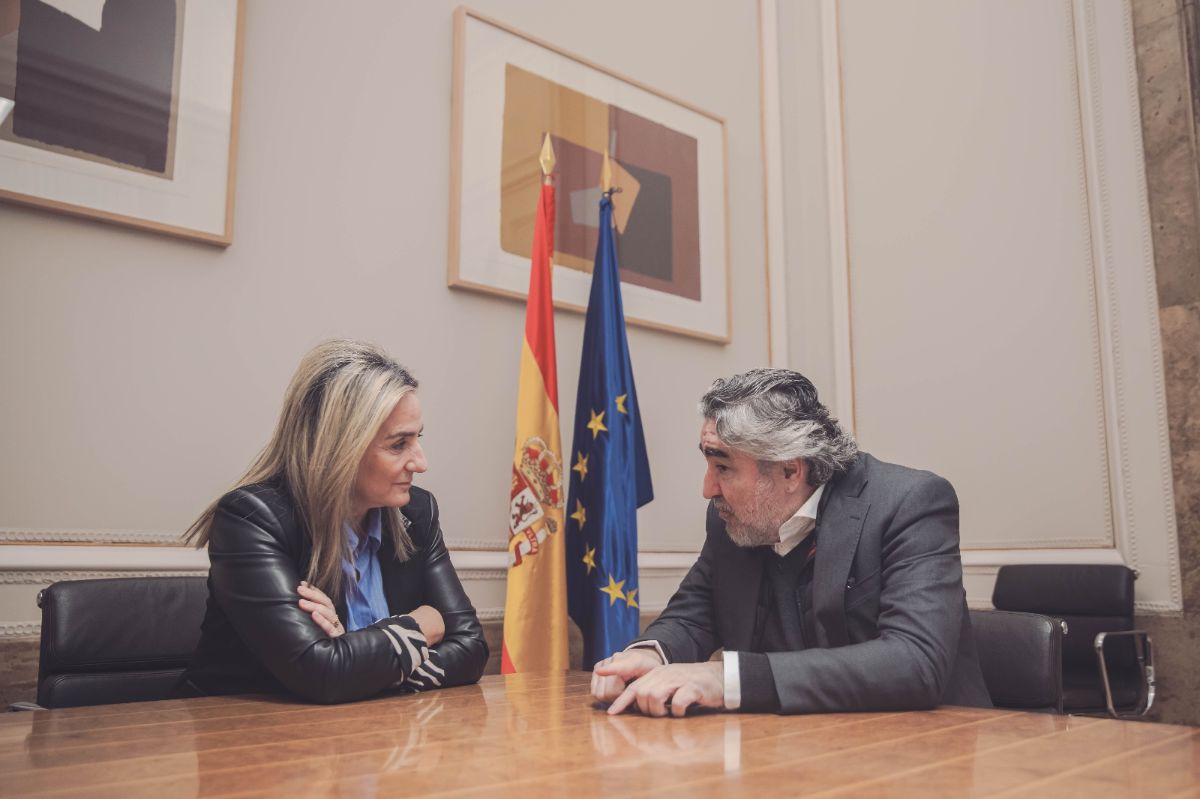 La ministra Milagros Tolón se reúne con el presidente del CSD, José Manuel Rodríguez Uribes