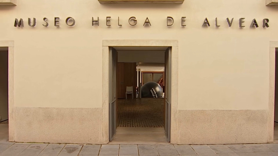 La galería Helga de Alvear cerrará su sede de Madrid y Cáceres se consolida como único espacio de su legado