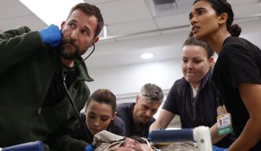 Noah Wyle: «El famoso 'bajón de la segunda temporada' es real»