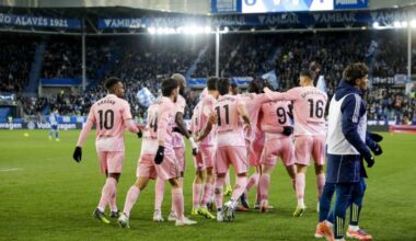 Las notas: El Oviedo vuelve a perdonar la vida a un rival directo - La Voz de Asturias