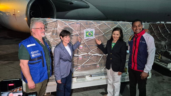 Venezuela recibe de Brasil primer lote de medicamentos para pacientes renales - OPS/OMS