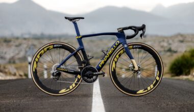 Así es la nueva Pinarello Dogma F del equipo Pinarello Q36.5 Pro Cycling - ESMTB.com