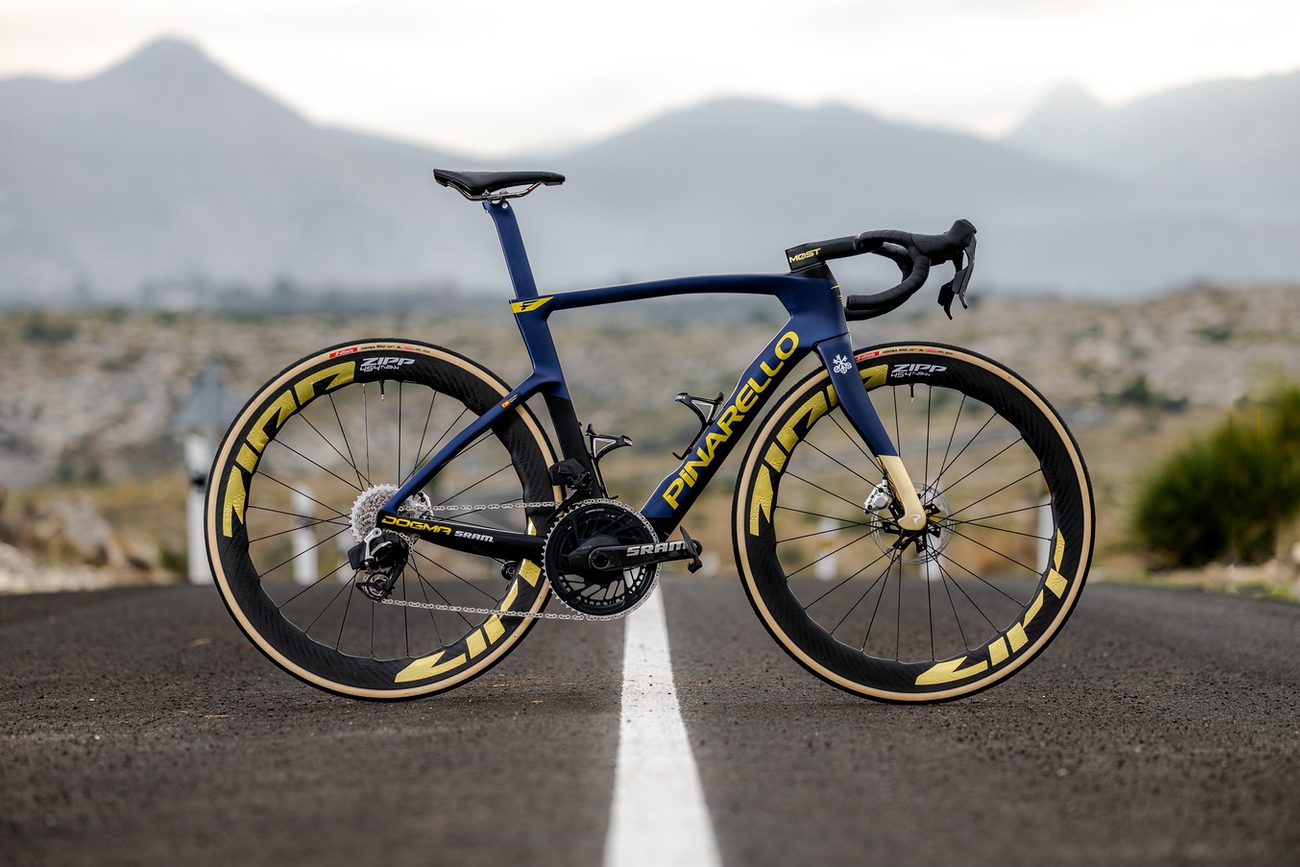Así es la nueva Pinarello Dogma F del equipo Pinarello Q36.5 Pro Cycling - ESMTB.com