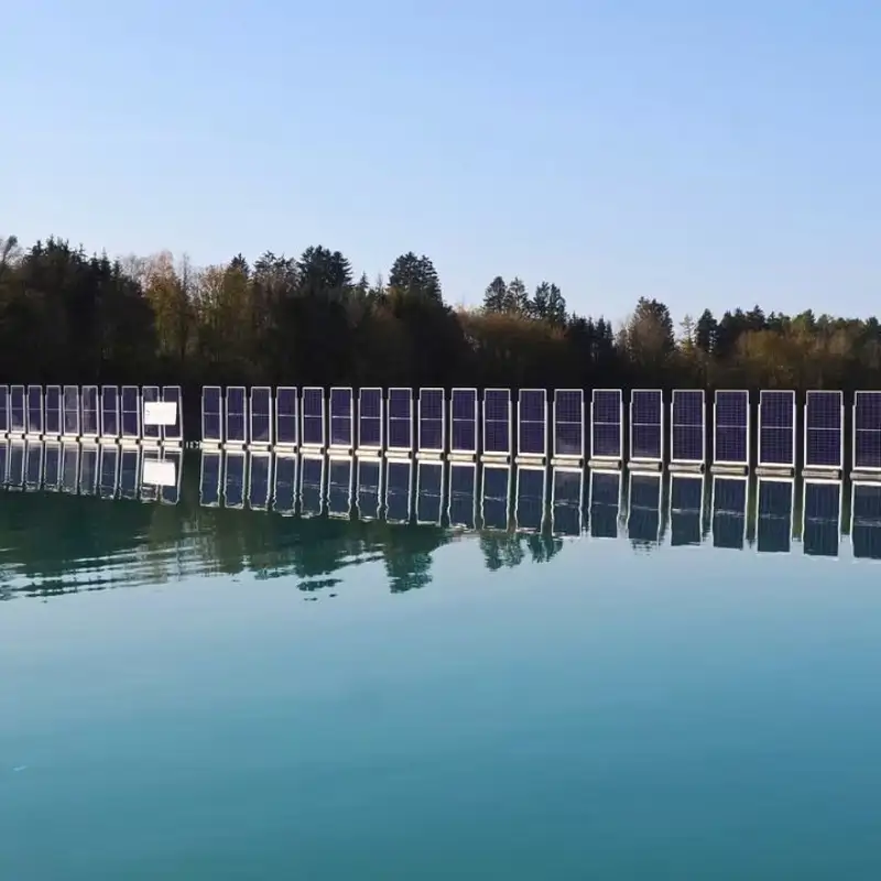 Planta solar flotante vertical de SINN Power en Alemania