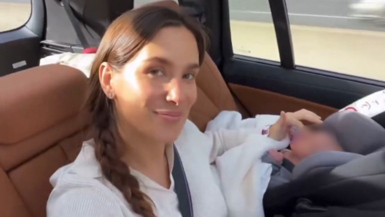 Pablo Castellano y María Pombo, criticados por conducir a 140 km/h con su hija recién nacida en el coche - La Voz de Galicia