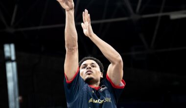 Castañeda, gafado, estará tres meses de baja por lesión