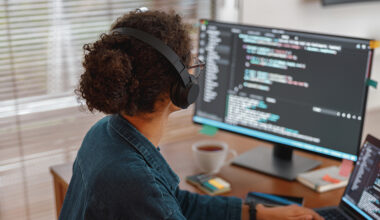 Programadora en oficina