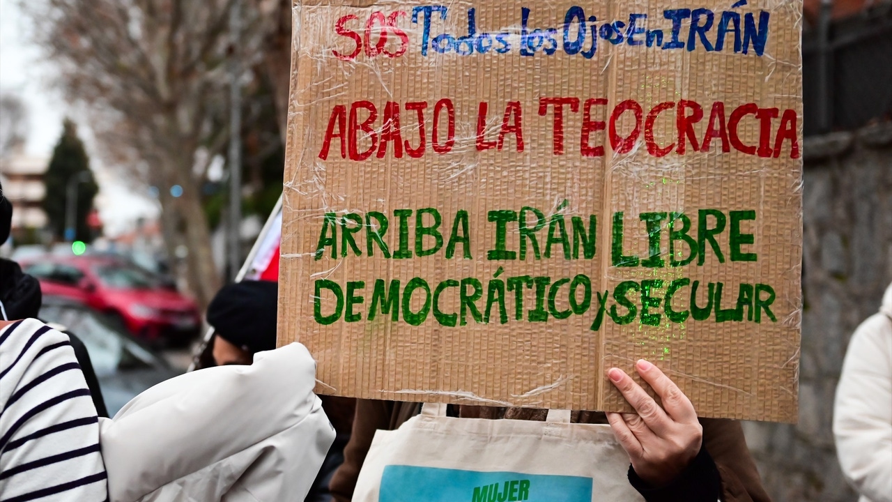 La fuerte represión del régimen de Irán en las protestas antigubernamentales ya deja 51 muertos y más de 2.000 detenidos