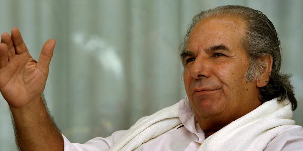 Curro Romero encabeza una comisión nacida para homenajear al torero Rafael de Paula en Jerez