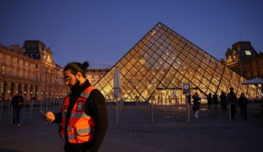 El robo del Louvre: cómo una chapuza se convirtió en el golpe perfecto - La Voz de Galicia