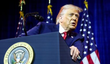 Trump dice que Venezuela entregará 50 millones de barriles de petróleo a EE.UU. - La Voz de Galicia