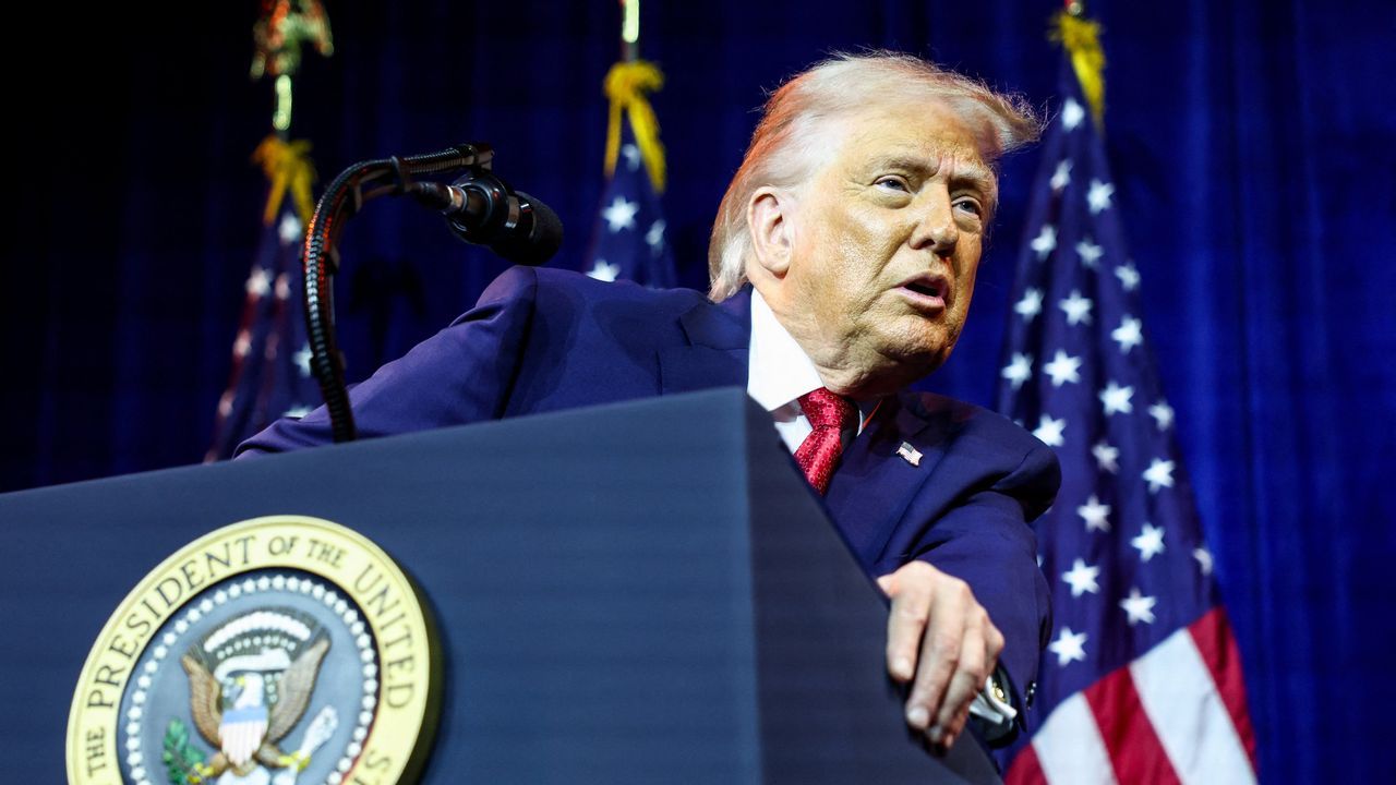 Trump dice que Venezuela entregará 50 millones de barriles de petróleo a EE.UU. - La Voz de Galicia