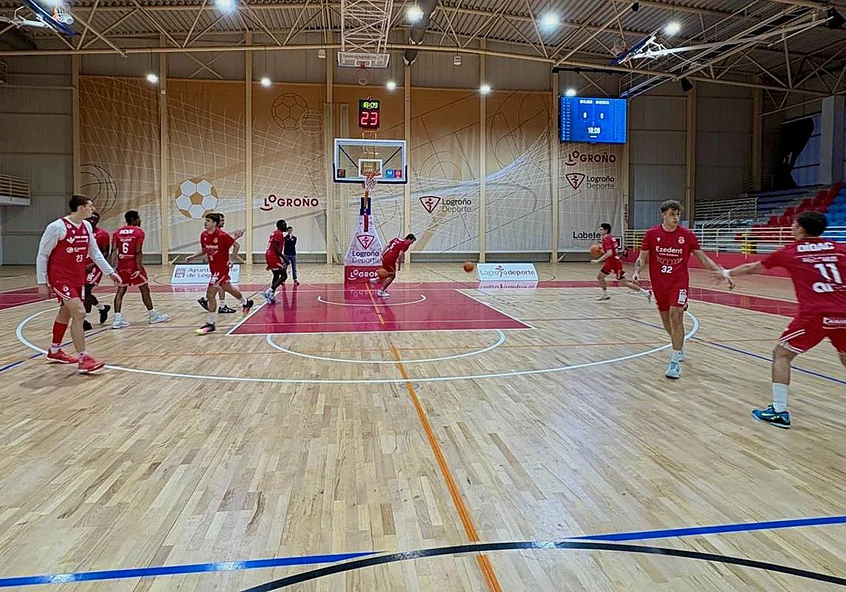 La Cultural, nula ante el aro, no puede con un Clavijo más regular