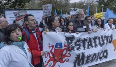 La segunda jornada de huelga de médicos cancela 236 cirugías en Galicia - La Voz de Galicia