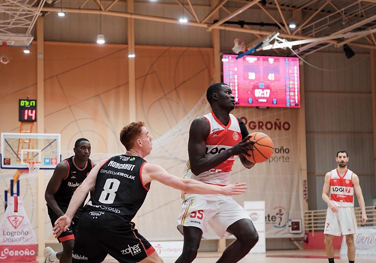 El LogroBasket convierte Lobete en un fortín