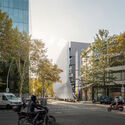 SNOB Architects diseña un edificio de oficinas contemporáneo en el barrio del Raval de Barcelona - Imagen 5 de 5