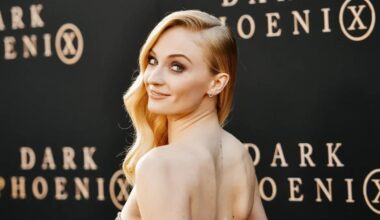 La transformación física de Sophie Turner para interpretar a Lara Croft en la nueva Tomb Raider