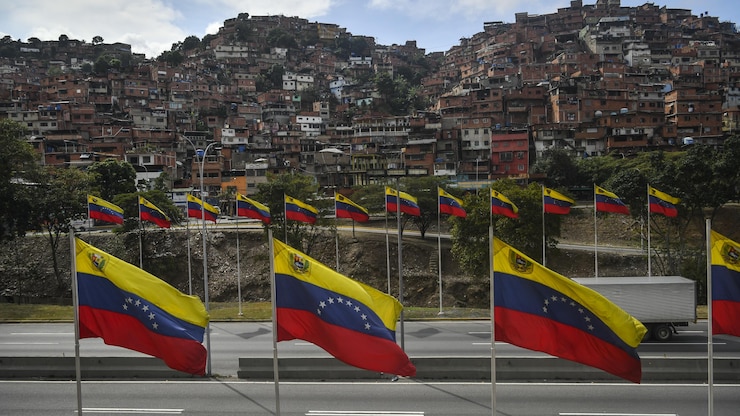 CARACAS, VENEZUELA - JANUARY 7: A view of Venezuelan flags near the Petare neighborhood after the capture of Nicolas Maduro by U.S. forces, on January 7, 2026 in Caracas, Venezuela. U.S. President Donald Trump announced on January 3 that his country's military had launched a