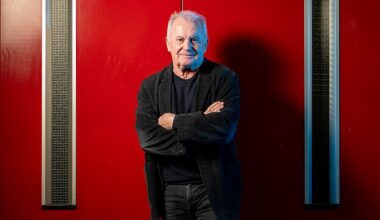 Víctor Manuel, nominado al Goya por su canción 'Y mientras tanto, canto'