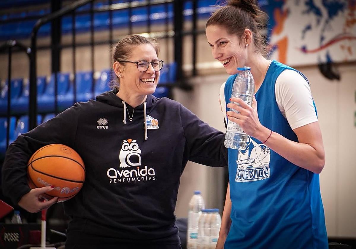 Virag Kiss se pone manos a la obra en su primer entrenamiento con Perfumerías Avenida