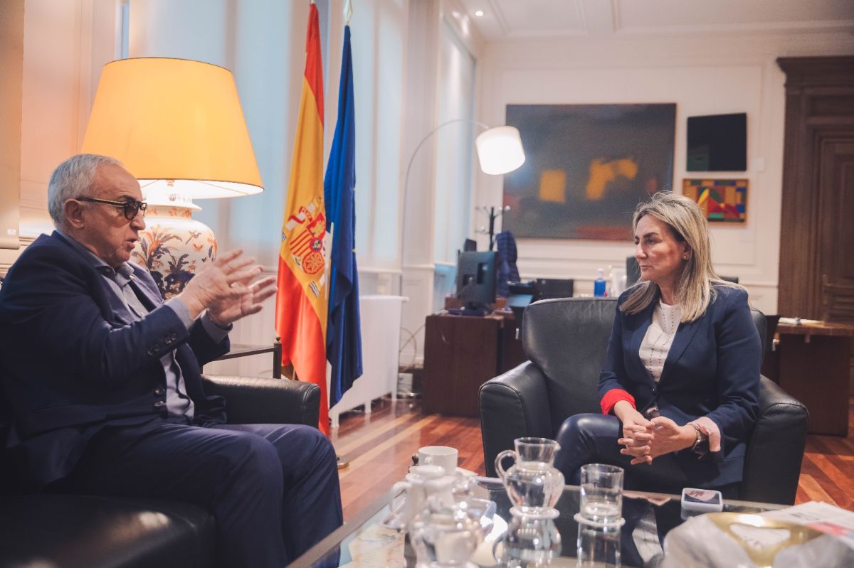 La ministra Milagros Tolón se reúne con el presidente del Comité Olímpico Español, Alejandro Blanco