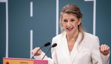 Yolanda Díaz opta por subir el SMI a 1.221 euros, un 3,1%, para que no tribute