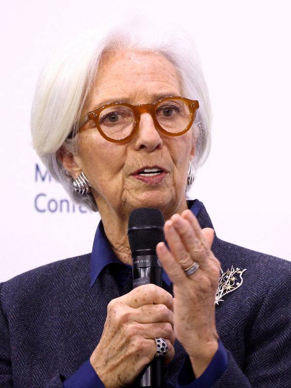 Christine Lagarde prevé completar su mandato en el BCE, según declaraciones al WSJ