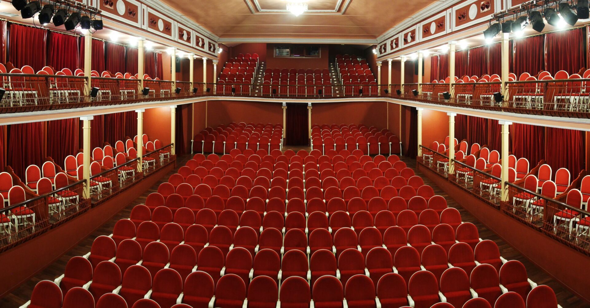 Alcalá de Henares ofrece teatro y música este fin de semana en el Teatro Salón Cervantes