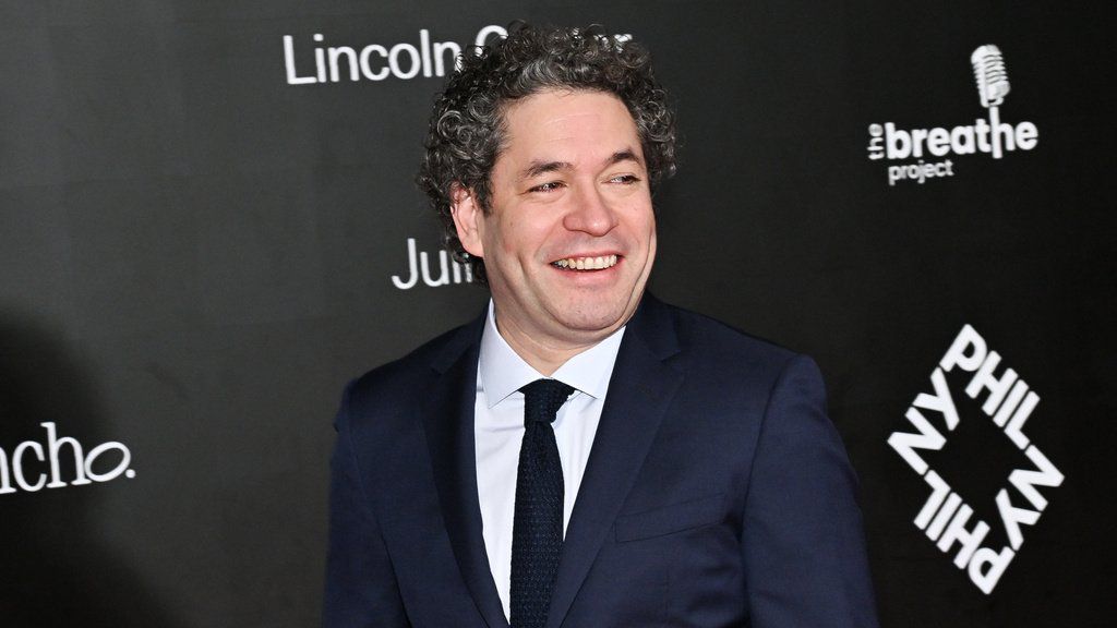 Gustavo Dudamel, aparece en una proyección especial de "El Canto de las Manos" en Nueva York el 7 de noviembre de 2025. (Foto de Evan Agostini/Invision/AP, Archivo)