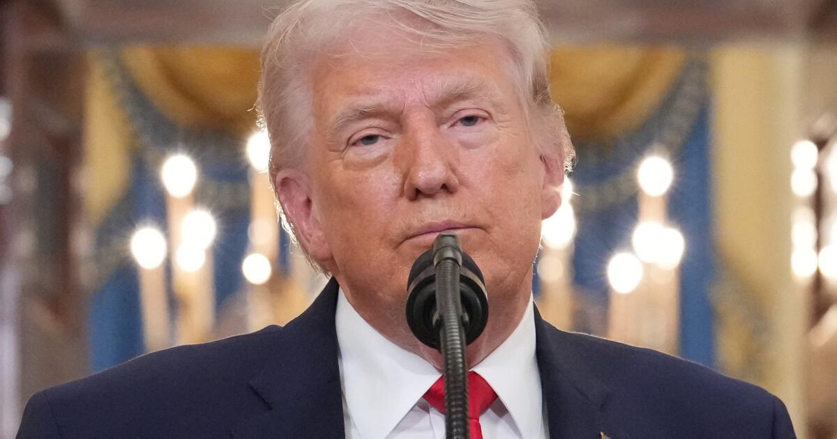 Trump usa su discurso sobre guerra con Irán para pedir más tiempo a un electorado escéptico