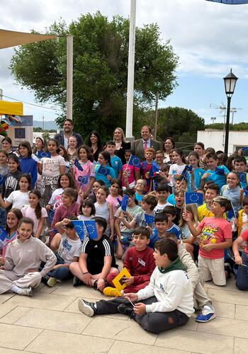 San Roque celebra el Día de Europa en la Plaza de las Constituciones