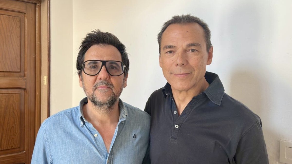 El arquitecto Juan Diego Cervantes junto al autor de la entrevista, Antonio Hermosa.