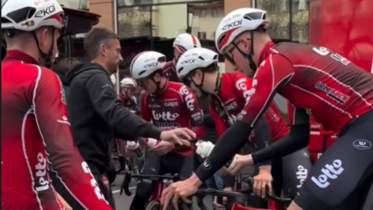 La contrarreloj del Lotto en la previa del Giro por culpa del virus del estiércol de vaca: saldrá su estrella