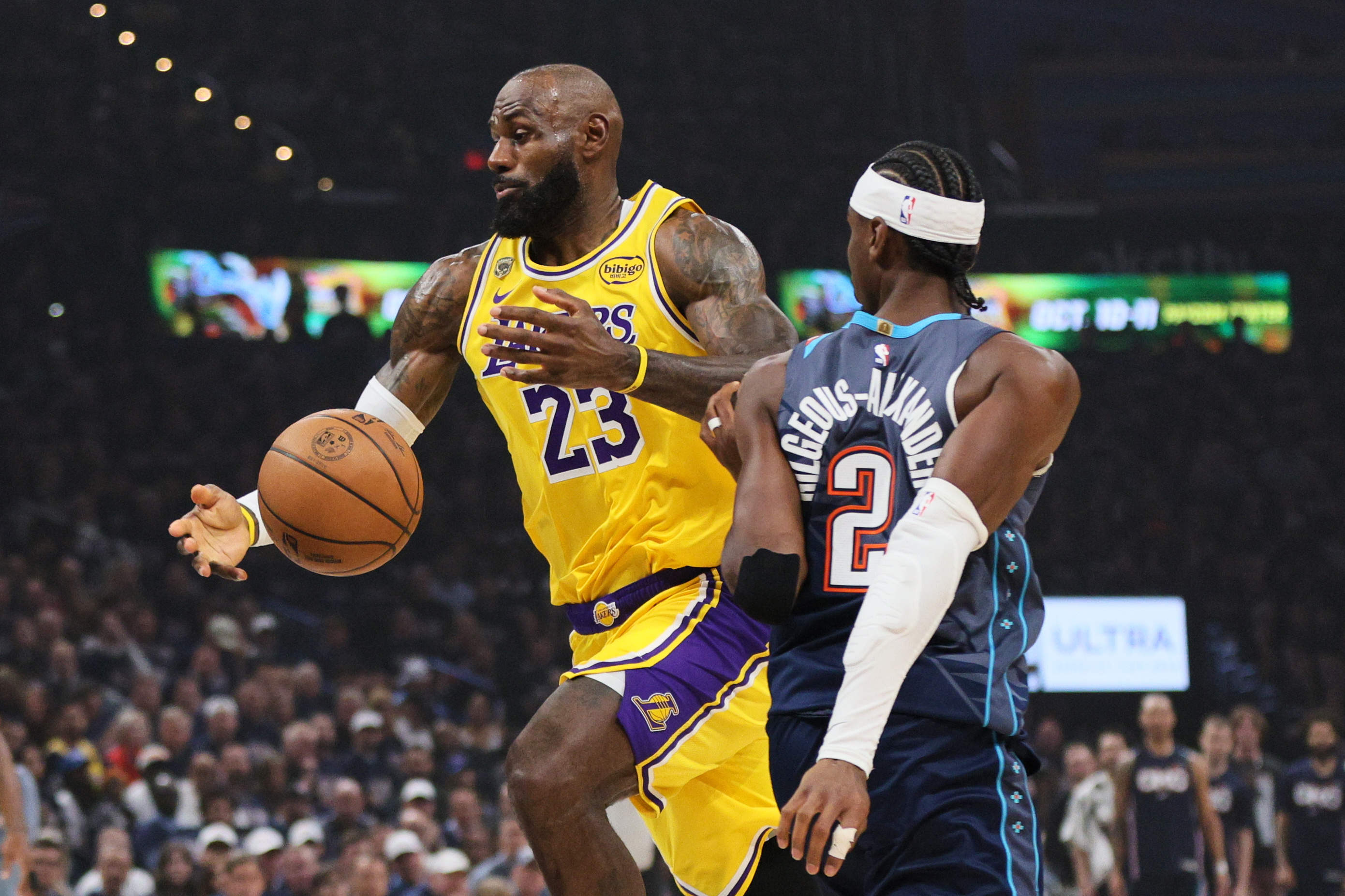 La guerra de los Lakers contra los árbitros y las fullerías de los Thunder: "LeBron es la estrella peor pitada"