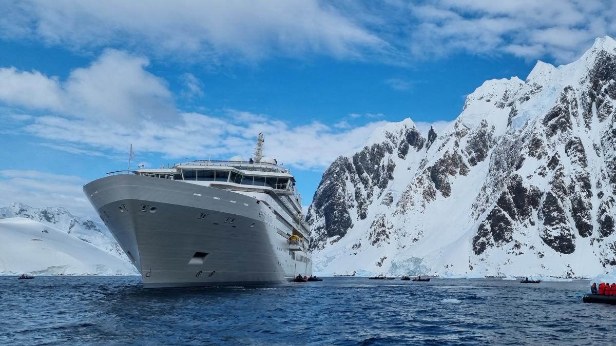 la moda de los cruceros a 100.000 euros por persona