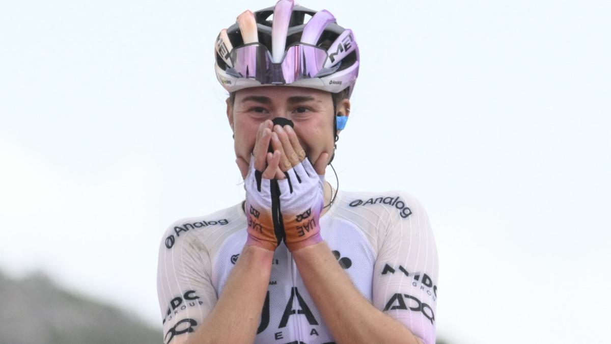 La arenga viral de un Perico Delgado rendido a Paula Blasi, la nueva estrella del ciclismo