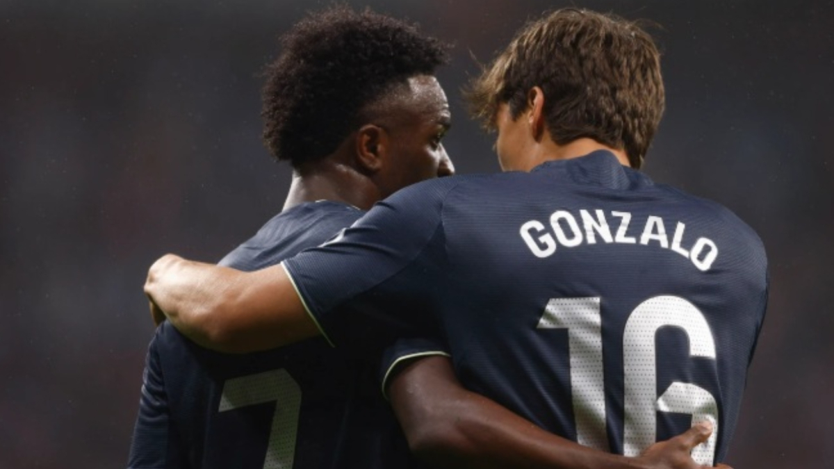 Vini y Gonzalo… y Mbappé con los suplentes