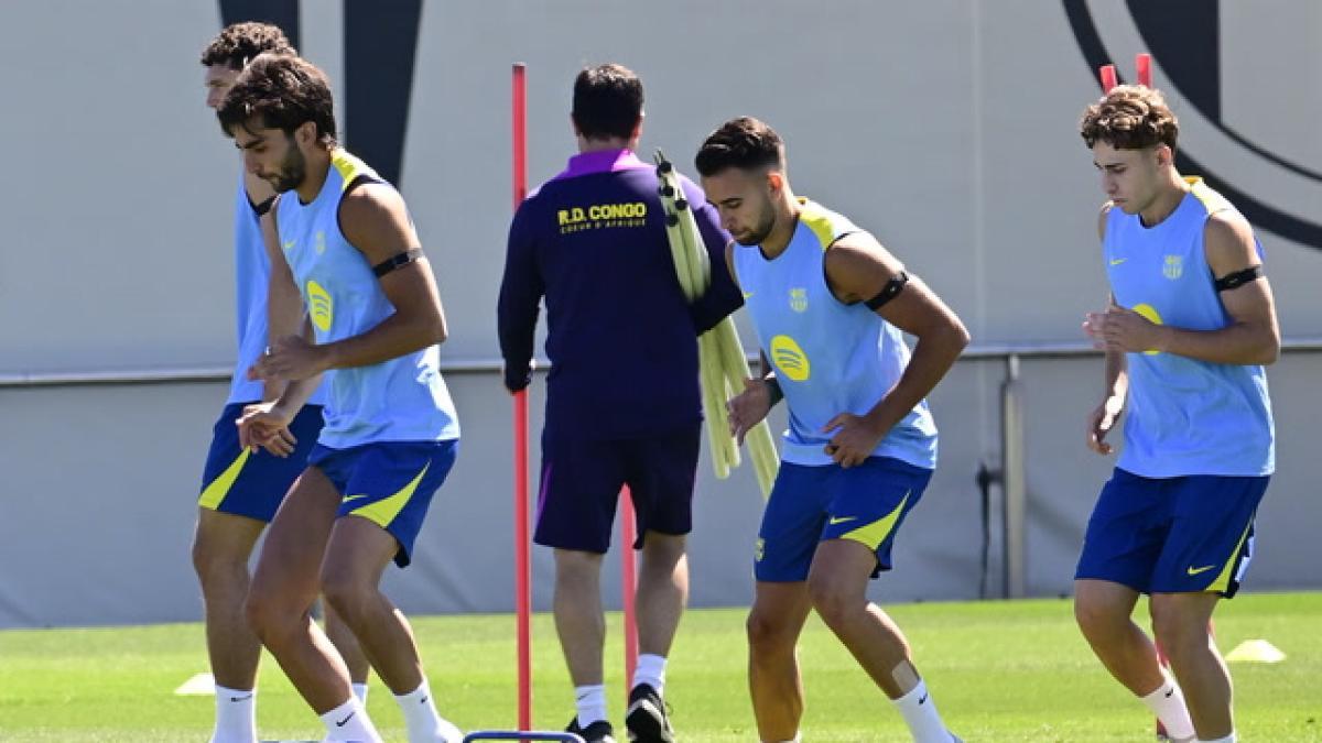 De Jong y Rashford, ausentes en la sesión previa al Betis