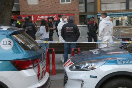Mossos y Guàrdia Urbana, en la calle Mineria de Barcelona 