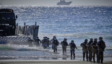 Narcos roban tres semirrígidas de la Armada durante unas maniobras en El Retín