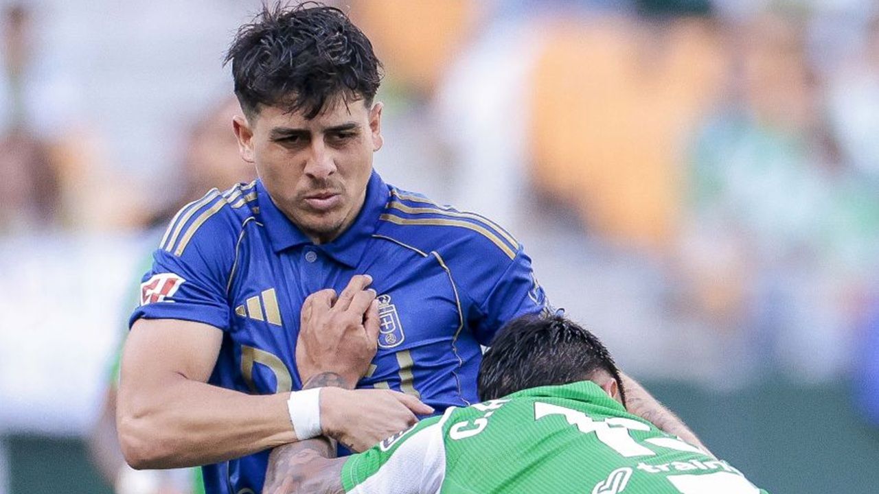 El Betis se ceba con los fallos del Real Oviedo - La Voz de Asturias
