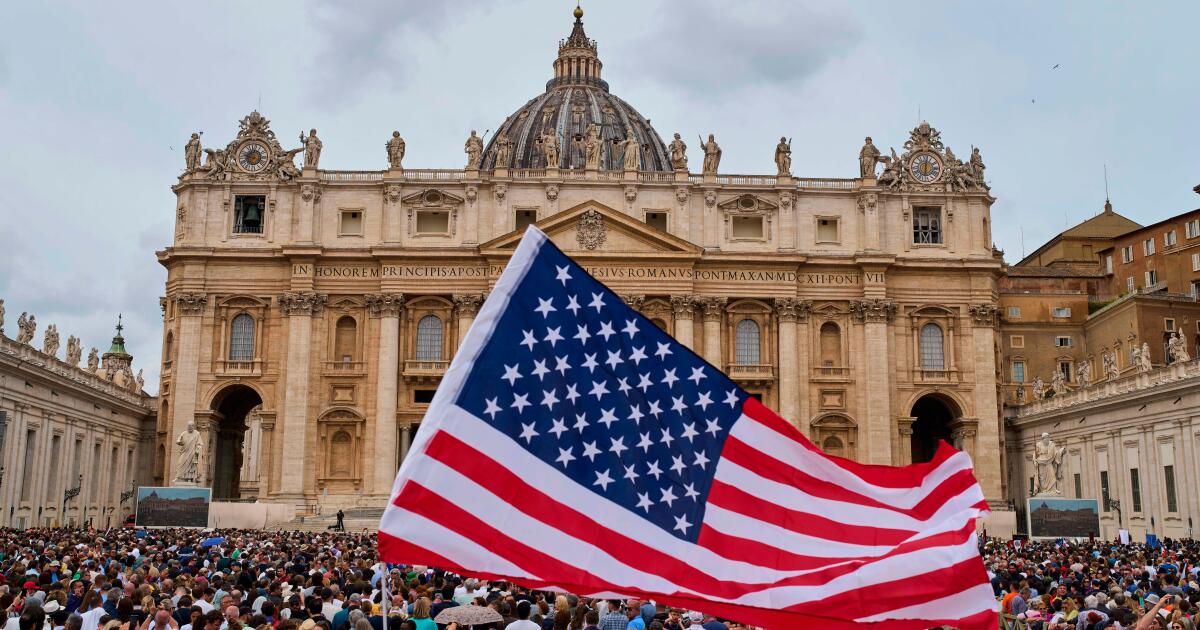 León XIV buscaba un rol pastoral en su primer año, pero la disputa verbal con Trump se interpuso
