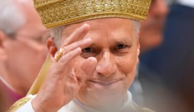 Trump vuelve a atacar al papa, lo que podría complicar visita de su secretario de Estado al Vaticano