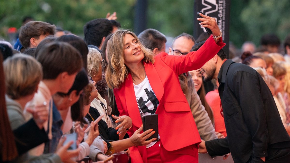 Sandra Barneda, posa en la XVII edición del FesTVal de Vitoria.