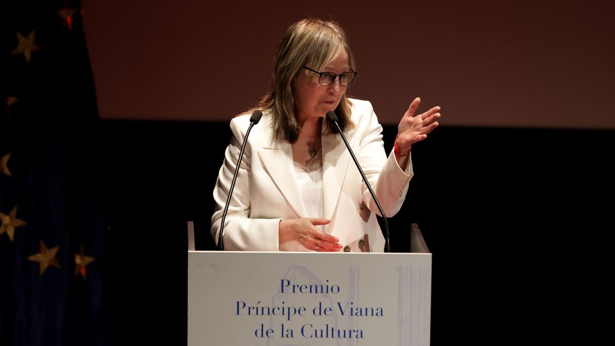 Fotos de la entrega del premio Príncipe de Viana a la cantante Aurora Beltrán - Diario de Navarra