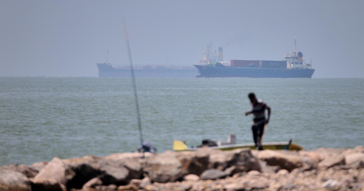 Funcionarios de EEUU dicen que acuerdo con Irán exige diluir el uranio y levantar las sanciones