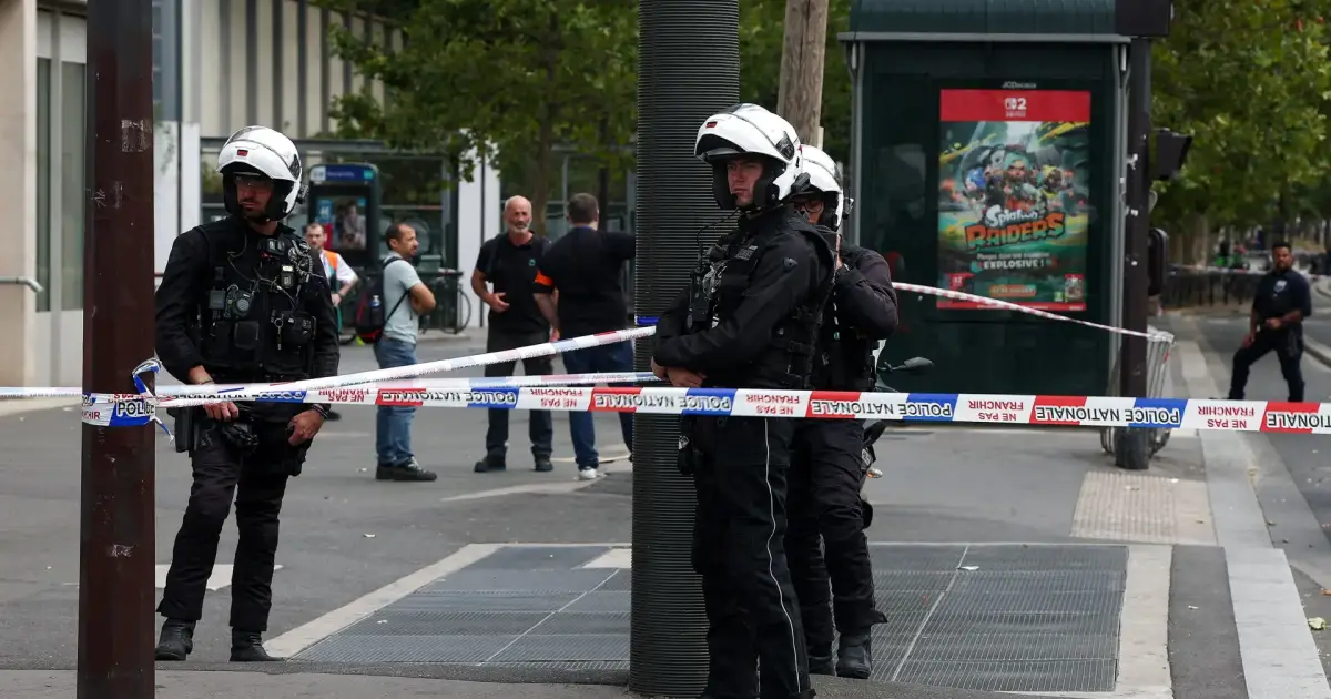 Tres mujeres apuñaladas en París por un individuo detenido por la policía