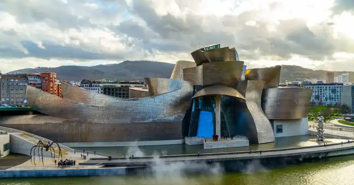 El Museo Guggenheim Bilbao, incluido como candidato a la elección de las 7 Maravillas Contemporáneas del Mundo